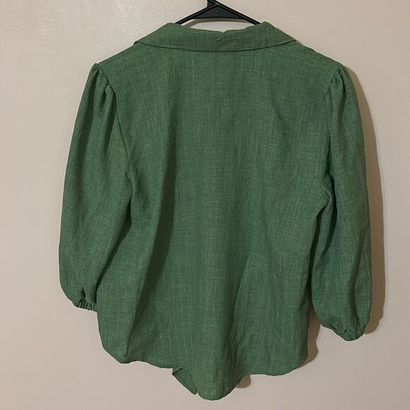 NYCC New York Clothing Green bottom tied button top size medium nwt - Picture 5 of 5